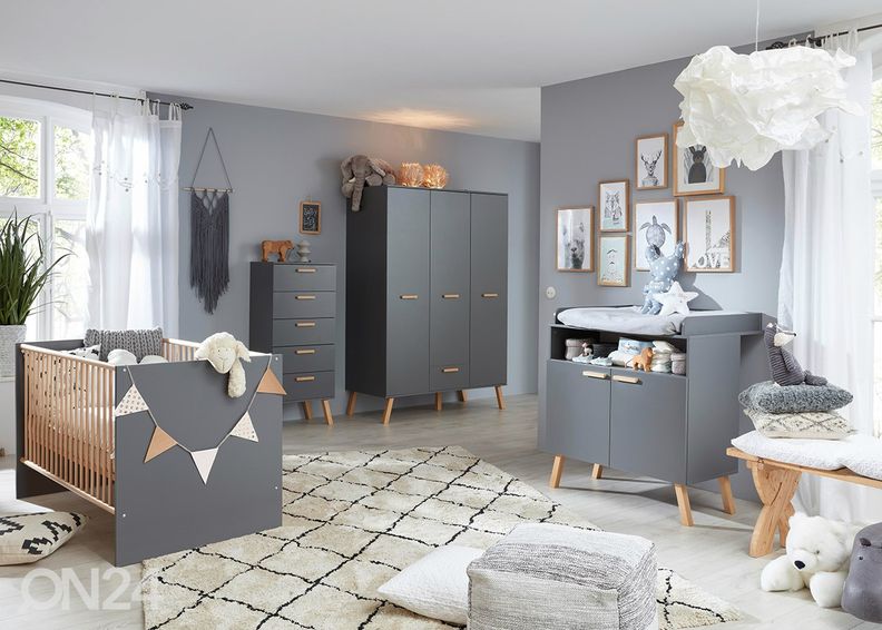 Lipasto hoitoalustalla Mats kuvasuurennos