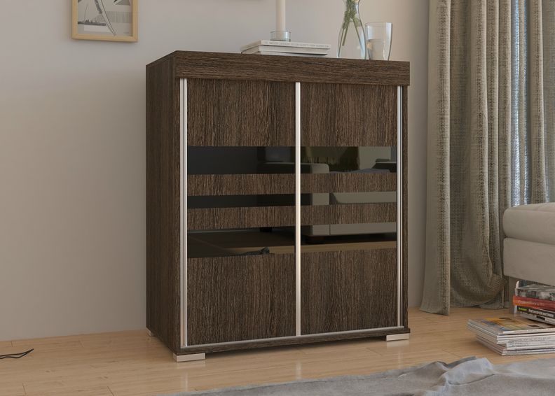 Lipasto liukuovilla kuvasuurennos