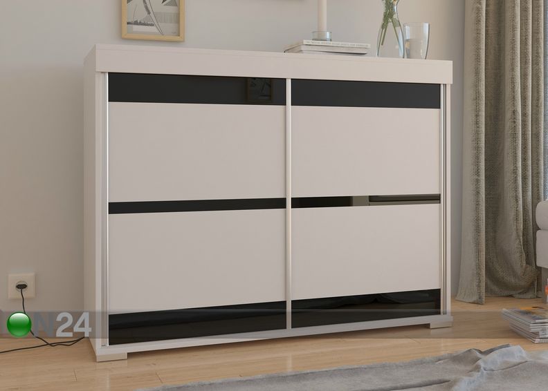 Lipasto liukuovilla kuvasuurennos