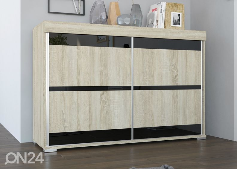 Lipasto liukuovilla kuvasuurennos