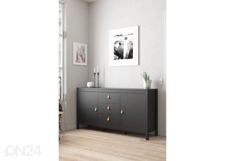 Lipasto Madrid 151 cm kuvasuurennos