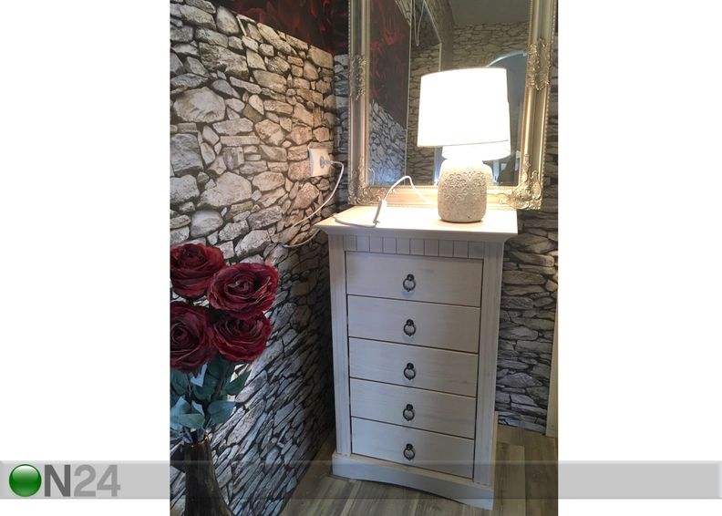 Lipasto. mänty kuvasuurennos