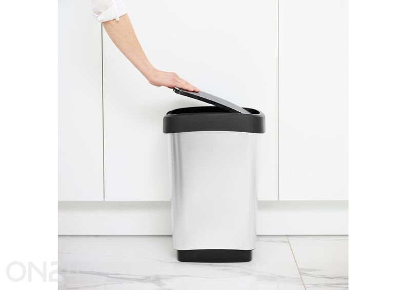 Liukukannellinen roskakori TWIST 25 L kuvasuurennos