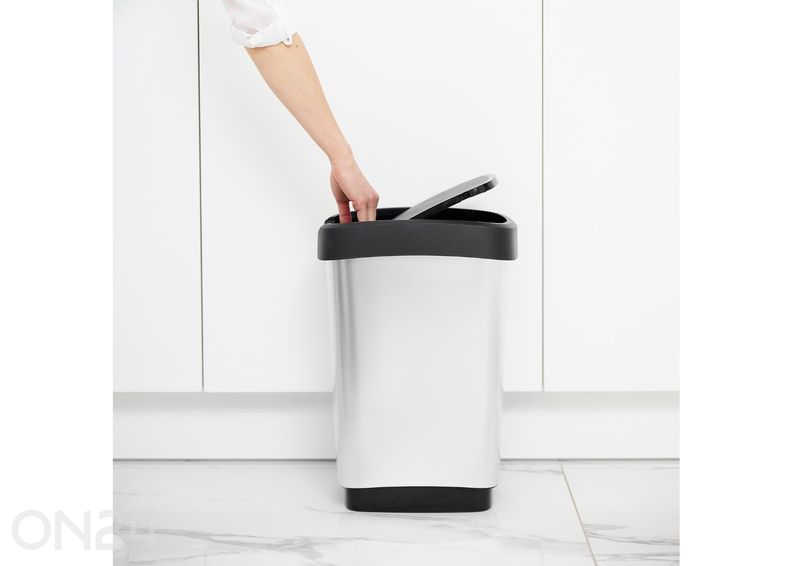 Liukukannellinen roskakori TWIST 25 L kuvasuurennos
