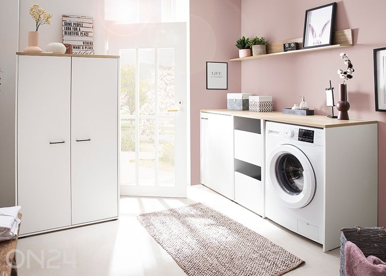 Lukittava kylpyhuoneen kaappi kuvasuurennos