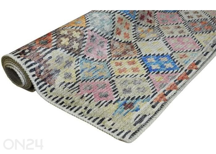 Matto Aydin 43 kuvasuurennos