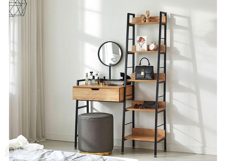 Meikkipöytä kuvasuurennos