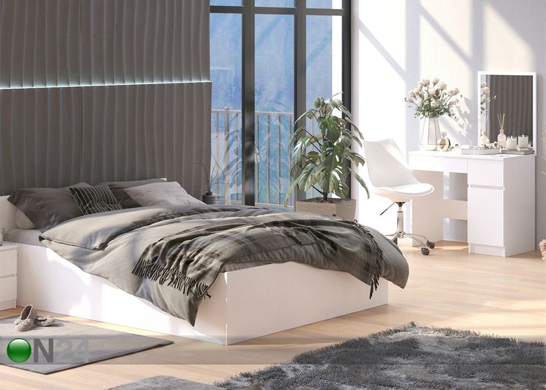 Meikkipöytä peilillä kuvasuurennos