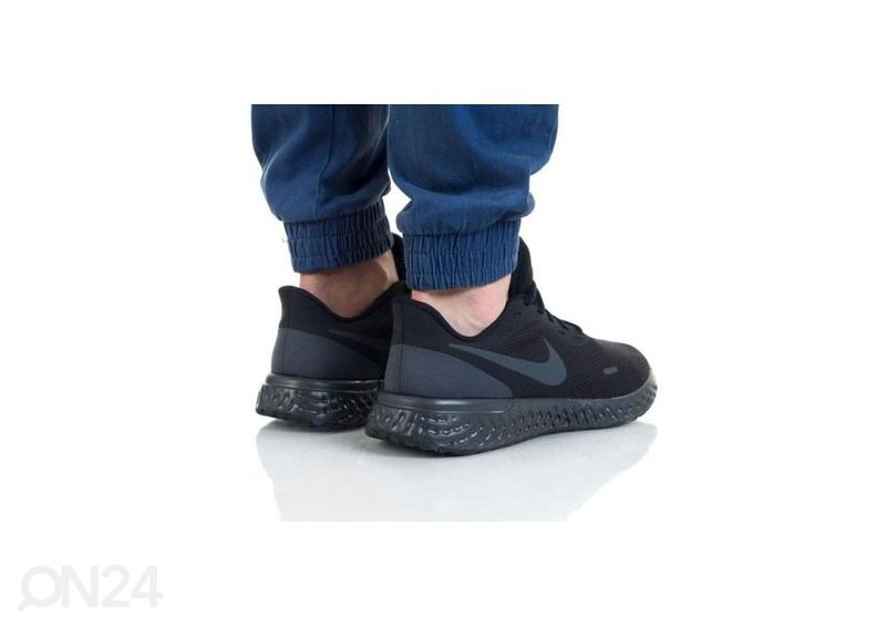 Miesten treenikengät Nike Revolution 5 4EU M BQ6714-004 kuvasuurennos