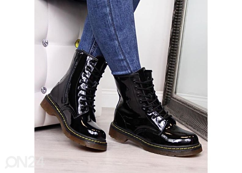 Naisten talvisaappaat kuvasuurennos