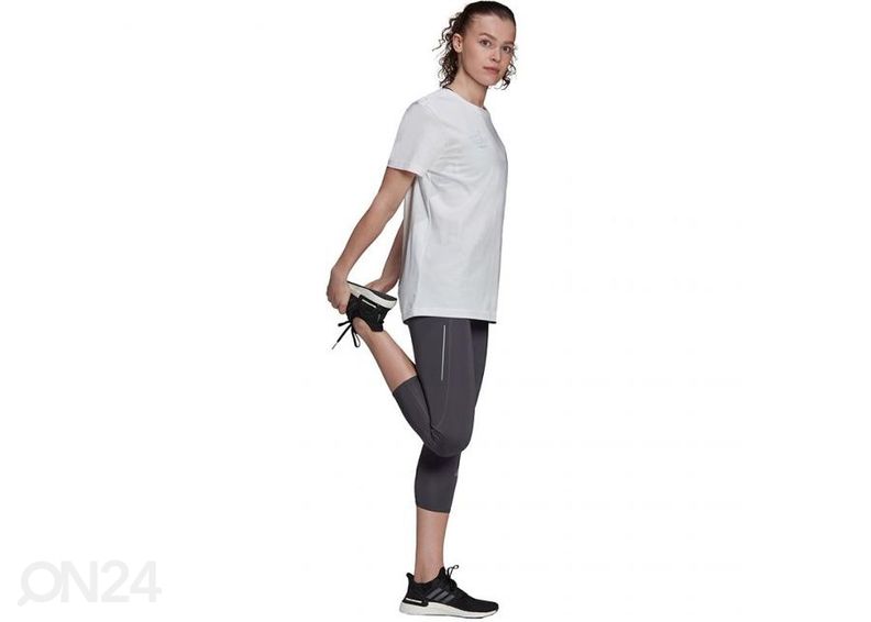 Naisten vapaa-ajan paita Adidas Signature Tee kuvasuurennos