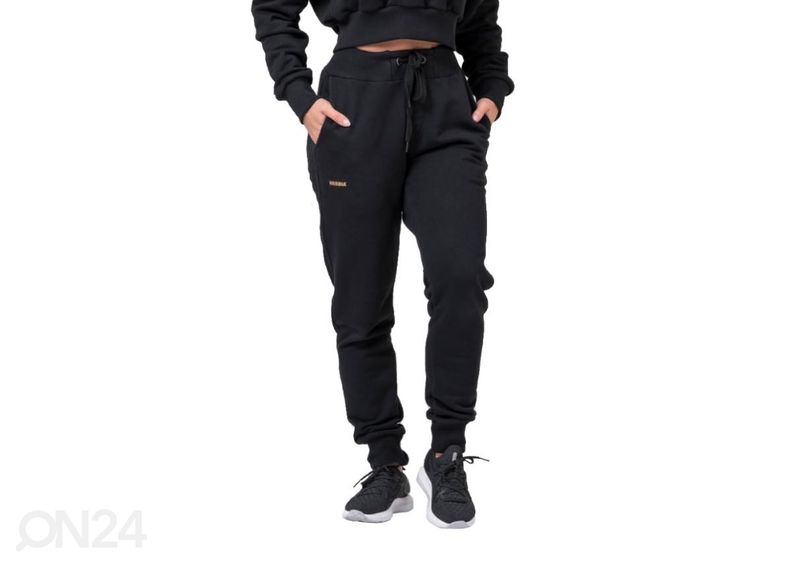 Naisten verryttelyhousut Nebbia Gold Classic 826, mustat, koko M kuvasuurennos