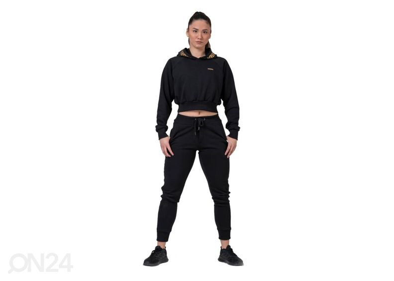 Naisten verryttelyhousut Nebbia Gold Classic 826, mustat, koko M kuvasuurennos