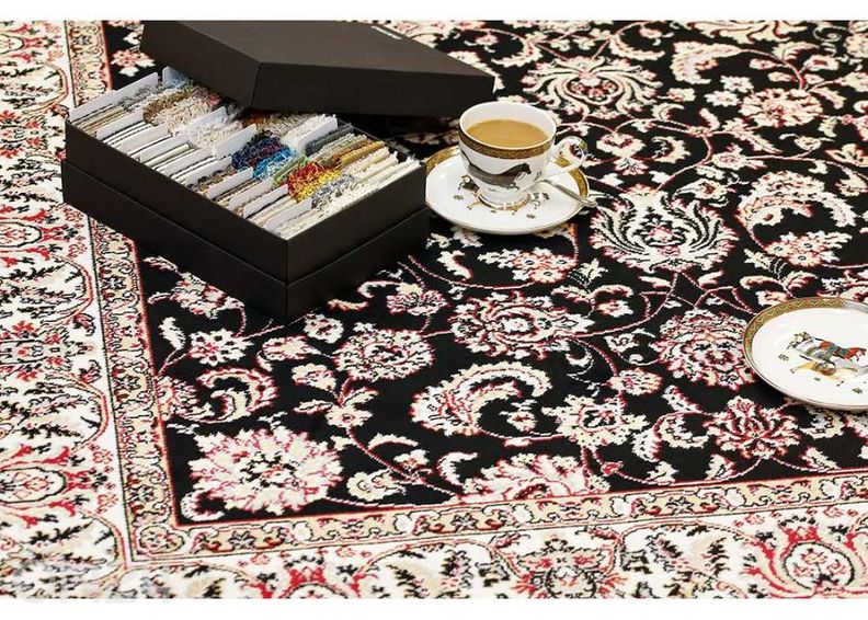 Narma viskoosimatto Yasmin black 67x140 cm kuvasuurennos