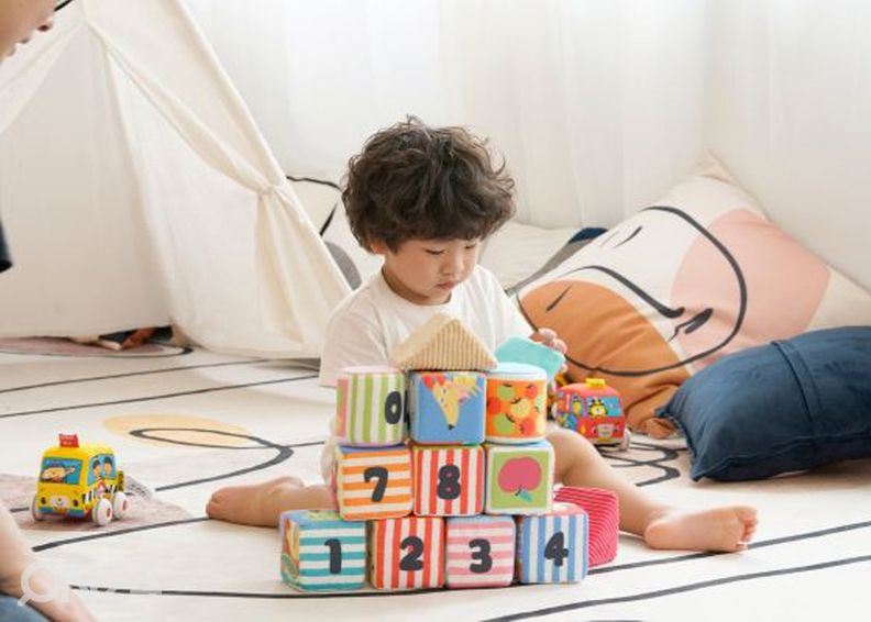 Pehmeät opetuspalikat kuvasuurennos