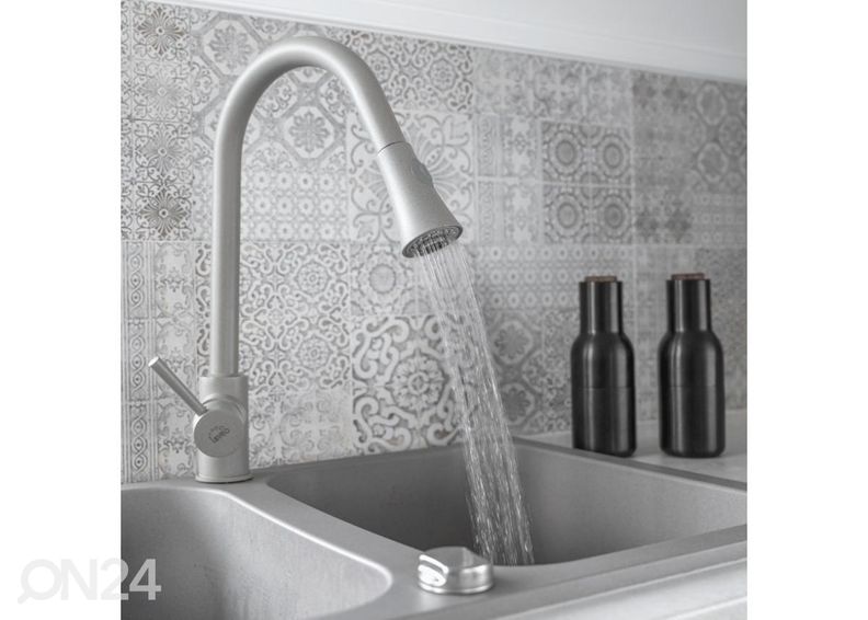 Pesuallashana ulosvedettävällä juoksuputkella Laveo Daru kuvasuurennos