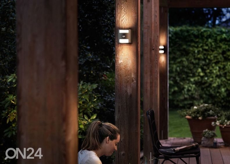 Philips Grass seinävalaisin liiketunnistimella 2x5,5 W 800lm 2700K kuvasuurennos