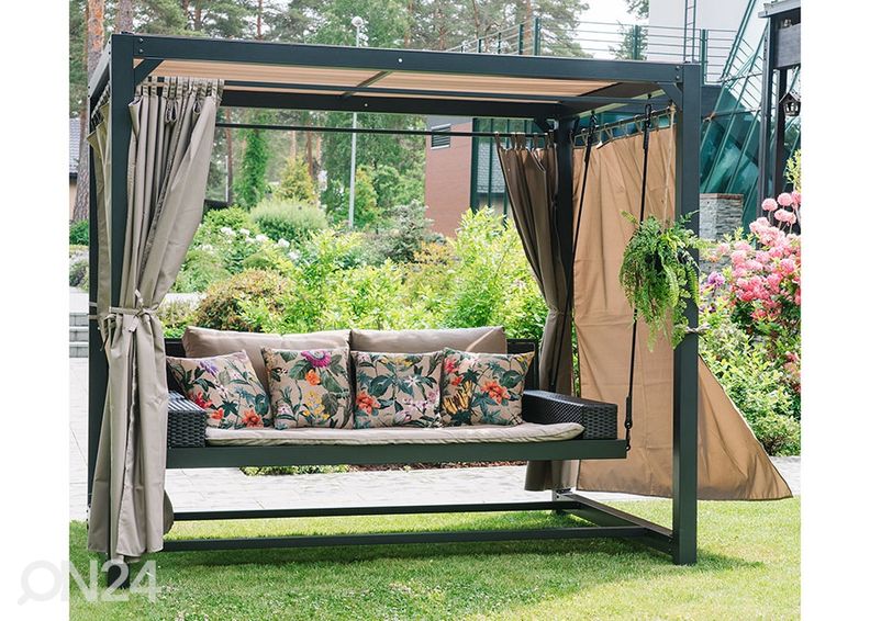 Pihakeinu Barcelona katoksella kuvasuurennos