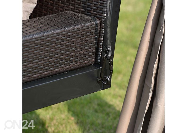 Pihakeinu Barcelona katoksella kuvasuurennos