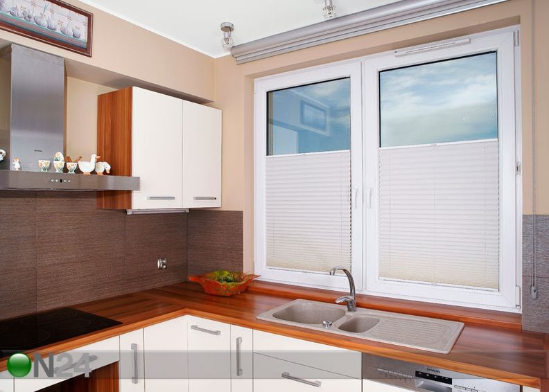 Pliseekaihdin 80-90x230 cm kuvasuurennos