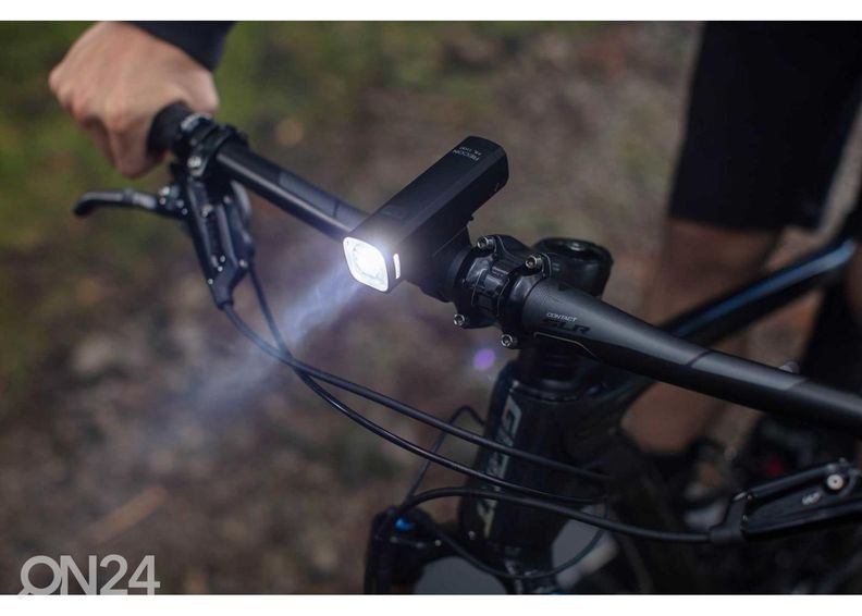 Polkupyörän ajovalot Giant Recon (HL 1100 + TL 200) kuvasuurennos