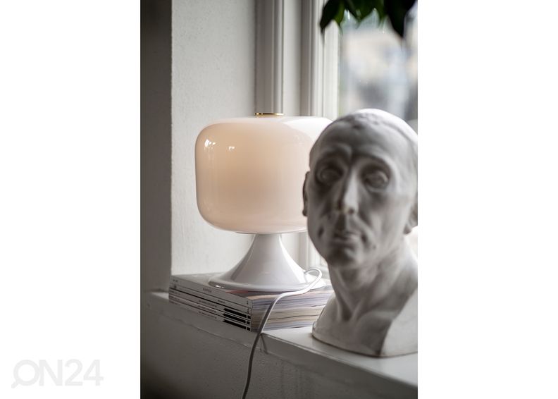 Pöytävalaisin Bullen, valkoinen kuvasuurennos