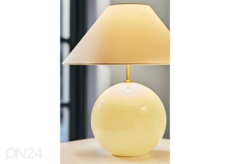 Pöytävalaisin Iiris 35, kermanvärinen kuvasuurennos