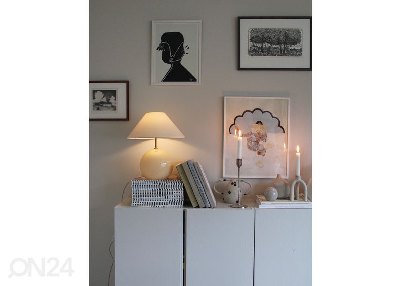 Pöytävalaisin Iiris 35, kermanvärinen kuvasuurennos