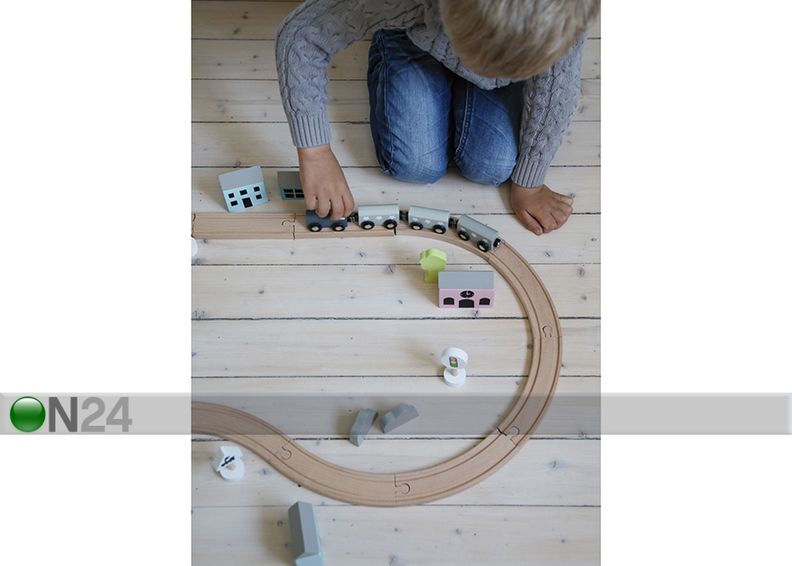 Puinen junaratapakkaus kuvasuurennos