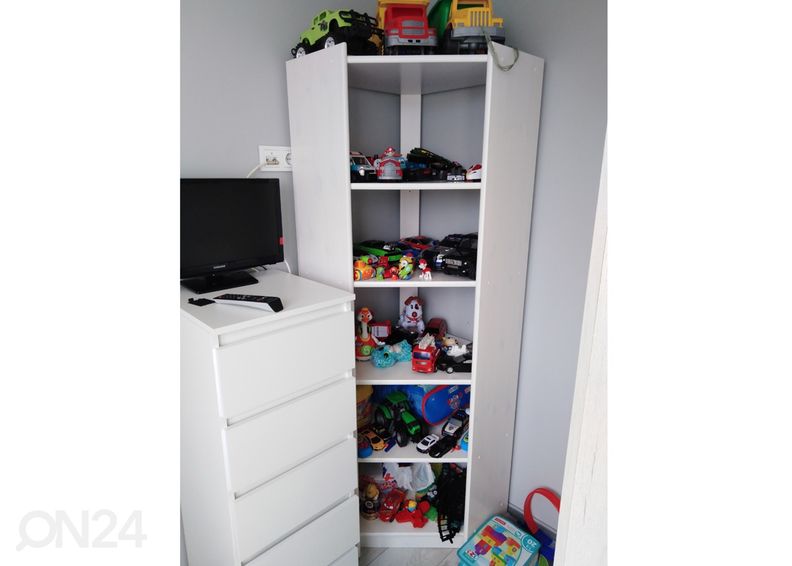 Puinen kulmahylly kuvasuurennos