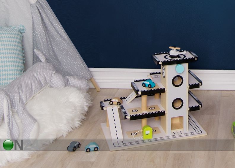 Puinen parkkihalli kuvasuurennos