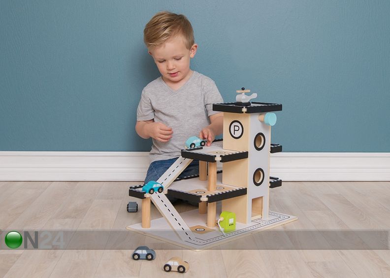 Puinen parkkihalli kuvasuurennos