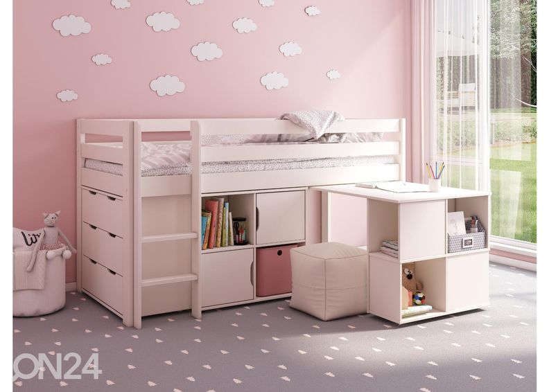 Puolikorkea parvisänky Robin 90x200 cm pöydällä, lipastolla ja hyllyllä kuvasuurennos