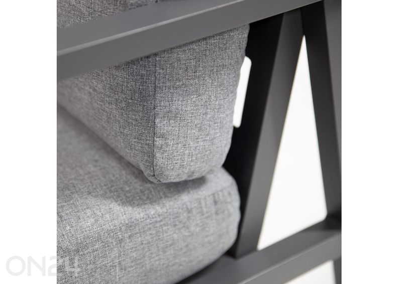 Puutarhakalusteet Adrian kuvasuurennos