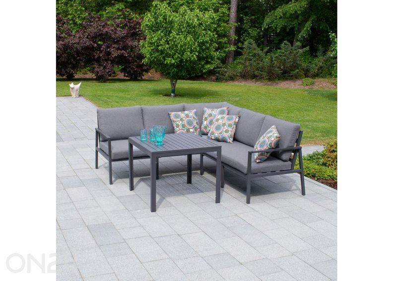 Puutarhakalusteet Adrian kuvasuurennos