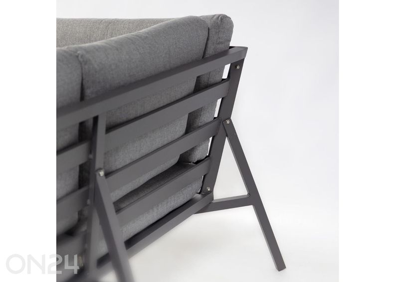 Puutarhakalusteet Adrian kuvasuurennos