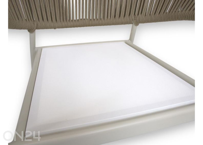 Puutarhakalusteet Celia kuvasuurennos