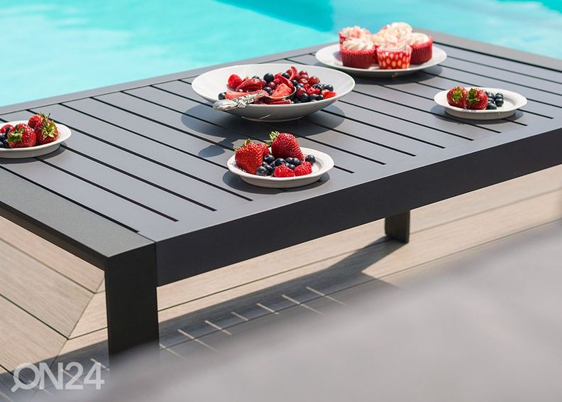 Puutarhakalusteet Tomson kuvasuurennos