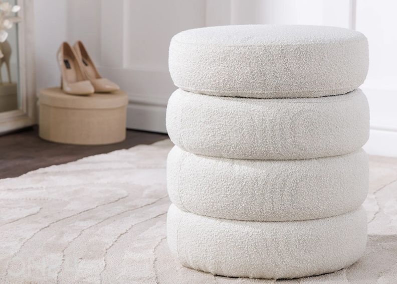 Rahi säilytystilalla Voque kuvasuurennos