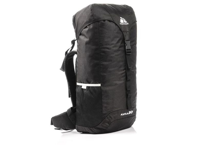 Retkeilyreppu Meteor Katla 30L 75469 musta kuvasuurennos