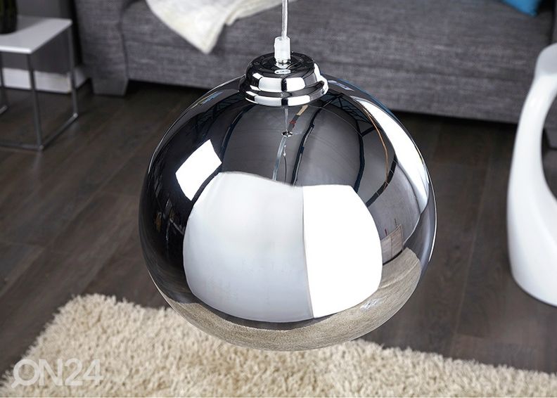 Riippuvalaisin Chromagon kuvasuurennos