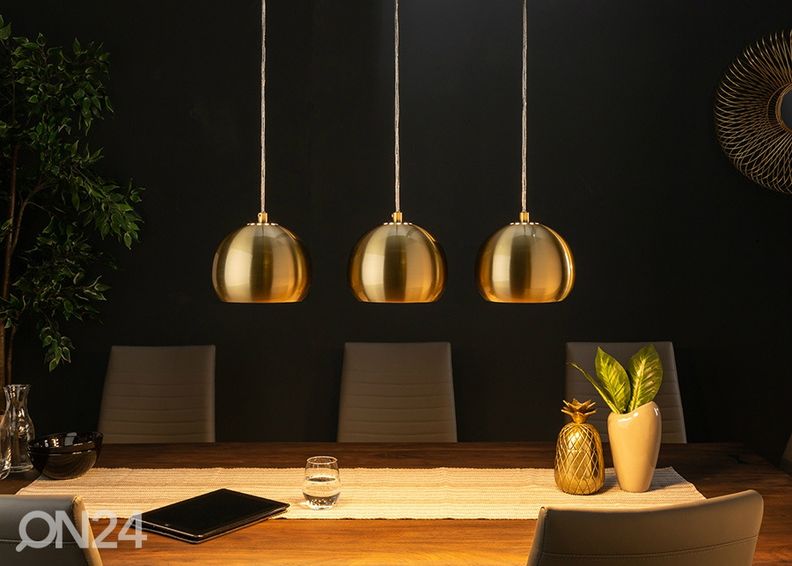 Riippuvalaisin Golden Ball kuvasuurennos