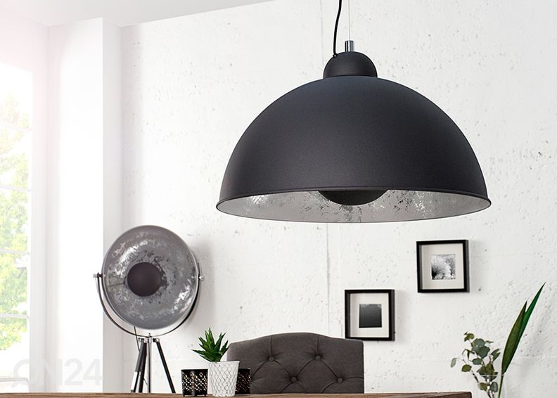 Riippuvalaisin Studio kuvasuurennos