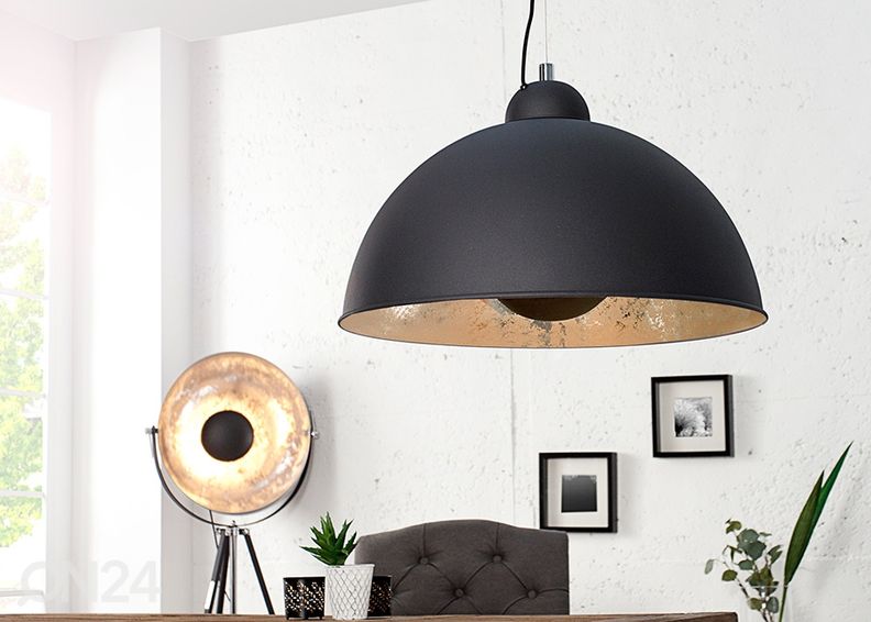 Riippuvalaisin Studio kuvasuurennos