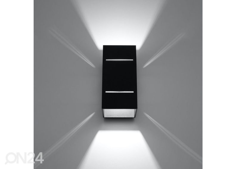 Seinävalaisin Blocco, musta kuvasuurennos