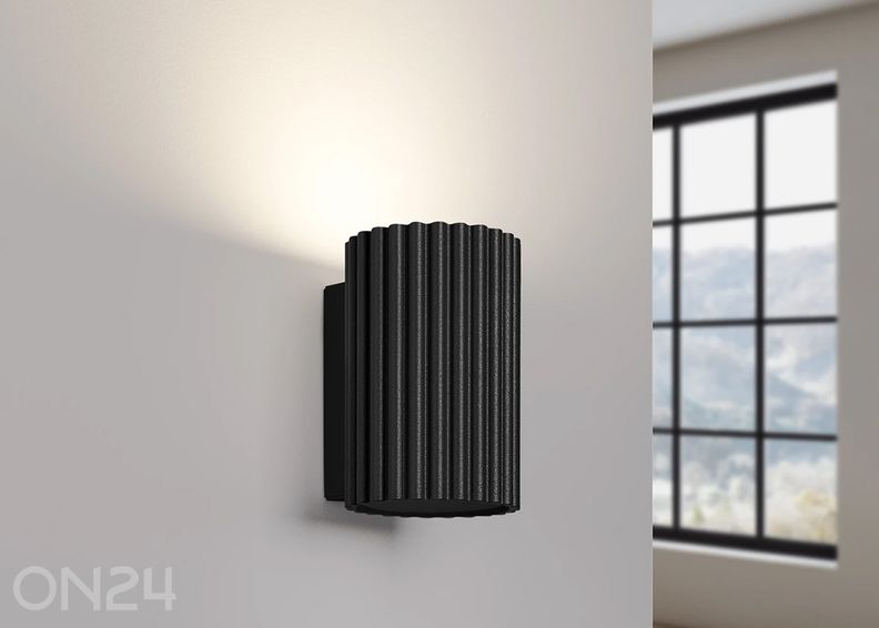 Seinävalaisin Karbon 10 kuvasuurennos