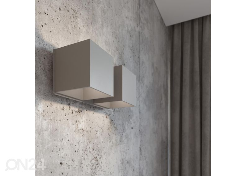 Seinävalaisin Quad 2, harmaa kuvasuurennos