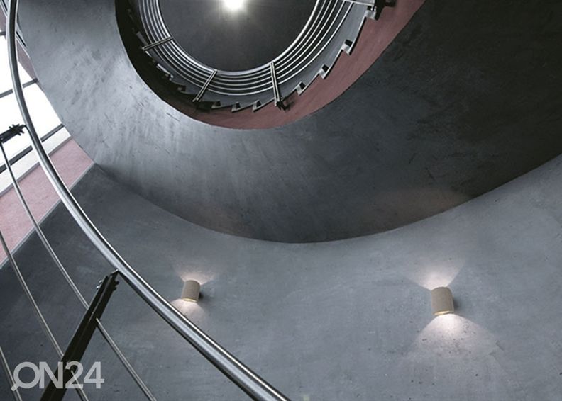 Seinävalaisin Sabik kuvasuurennos