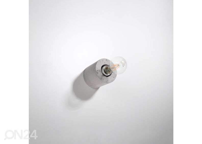 Seinävalaisin Salgado, betoni kuvasuurennos