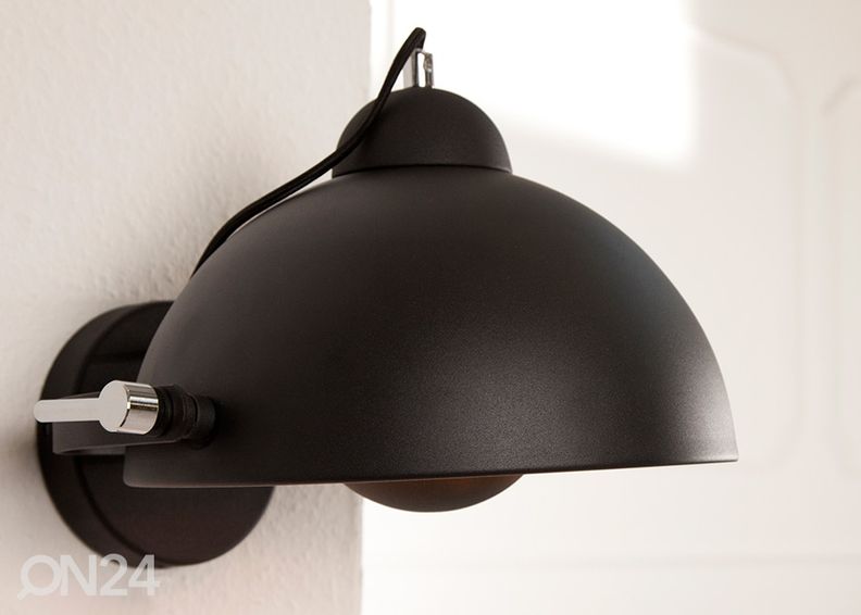 Seinävalaisin Studio kuvasuurennos